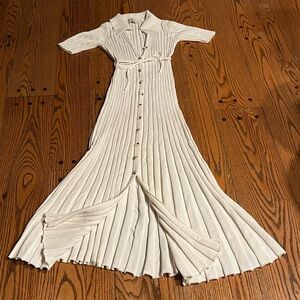 DISSH Off White Ribbed Maxi Dress XS Boho Collared Button
Front Stretch Knit